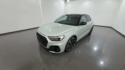 Usata Audi A1 Sportback S-Line 116 CV (85 kW) 2025 Dew silver met. / tetto nero Utilitaria