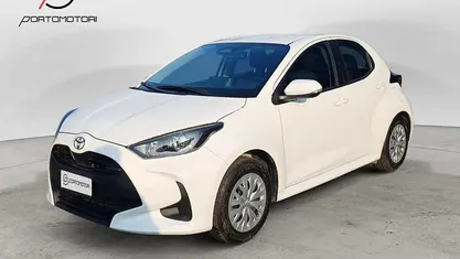 Usata Toyota Yaris Hybrid Active 92 CV (67 kW) 2025 Bianco Utilitaria