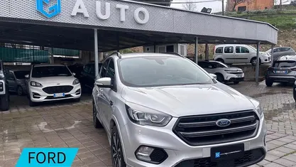 Usata Ford Kuga 120 CV (88 kW) 2019 Grigio SUV