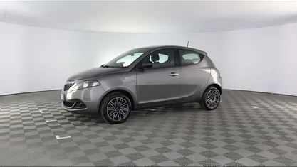 Grigio / pastello Usata 2022 Lancia Ypsilon Gold Due volumi | 12.900 € (Buon prezzo)