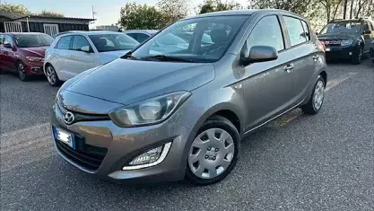 Usata Hyundai i20 Classic 85 CV (62 kW) 2013 Grigio Utilitaria