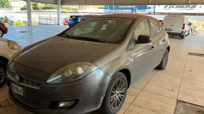 Usata Fiat Bravo Dynamic 120 CV (88 kW) 2010 Grigio Utilitaria
