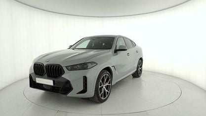 Usado BMW X6 M Sport 298 HP (219 kW) 2024 Cinzento SUV