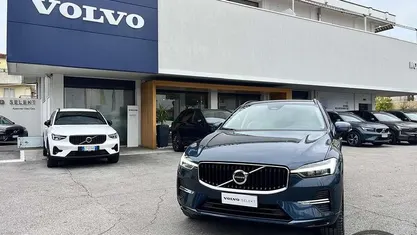 Blu/azzurro Usata 2024 Volvo XC60 Core SUV | 43.500 € (Buon prezzo)