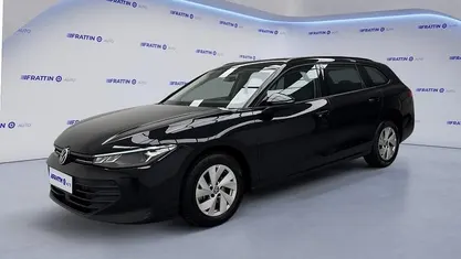 Usata VW Passat 151 CV (111 kW) 2024 Grenadilla black Station wagon