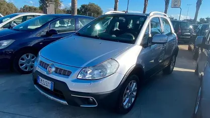 Usata Fiat Sedici Dynamic 120 CV (88 kW) 2012 Grigio SUV