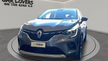 Usata Renault Captur Techno 101 CV (74 kW) 2023 Grigio chiaro SUV