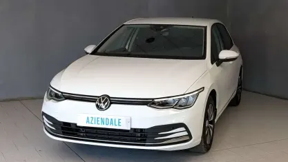 Usata VW Golf VIII Life 110 CV (80 kW) 2024 Bianco Berlina
