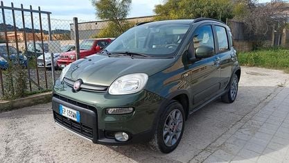 Usata Fiat Panda 4x4 S 75 CV (55 kW) 2013 Verde Utilitaria