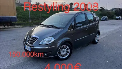 Usata Lancia Musa 90 CV (66 kW) 2008 Grigio Monovolume