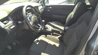 Usata Renault Captur Zen 91 CV (66 kW) 2022 Grigio scuro SUV