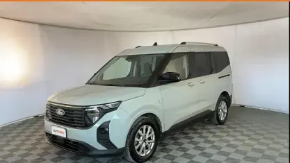 Usata Ford Tourneo Courier Titanium 125 CV (91 kW) 2024 Grigio Monovolume