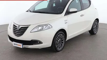 Bianco Usata 2015 Lancia Ypsilon S Due volumi | 9799 € (Buon prezzo)