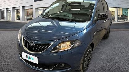Gebraucht Lancia Ypsilon Gold 69 PS (50 kW) 2023 Blau Kleinwagen
