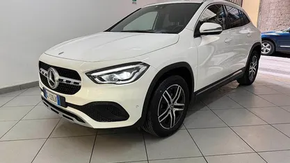 Usata Mercedes GLA200 149 CV (109 kW) 2023 Bianco SUV