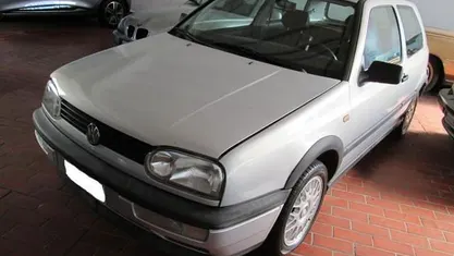 Usata VW Golf III 102 CV (75 kW) 1996 Argento Berlina