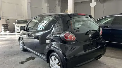 Nero Usata 2009 Toyota Aygo Due volumi | 4700 € (Buon prezzo)