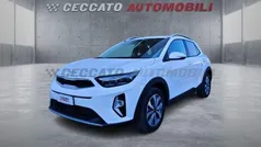 Blu Usata 2024 Kia Stonic Style SUV | 15.295 € (Buon prezzo)