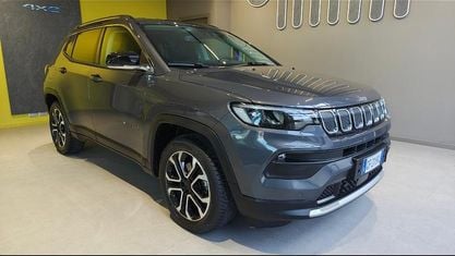 Käytetty Jeep Compass Limited 131 HP (96 kW) 2021 Harmaa Katumaasturi