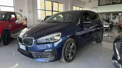 Blu/azzurro Usata 2018 BMW 225 Active Tourer iPerformance Monovolume | 15.500 € (Cara)
