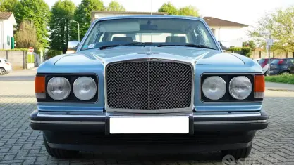 Usata Bentley Eight 222 CV (163 kW) 1987 Bluazzurro Berlina