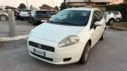 Usata Fiat Grande Punto Dynamic 90 CV (66 kW) 2009 Bianco Utilitaria