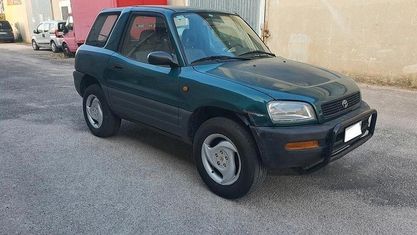 Usata Toyota RAV4 129 CV (94 kW) 1996 Verde Station wagon