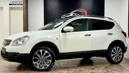 Usata Nissan Qashqai Tekna 103 CV (75 kW) 2009 Bianco SUV