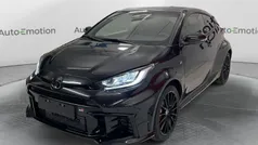 Nero Nuova 2024 Toyota Yaris Due volumi | 55.900 € (Buon prezzo)