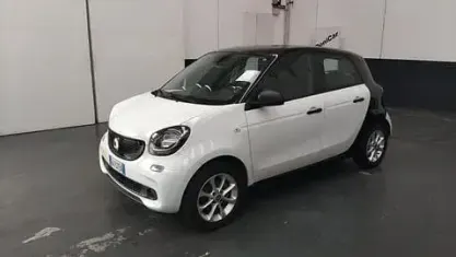Usata Smart ForFour Electric Drive 60 kW (82 CV) 2019 Bianco / tetto nero Utilitaria