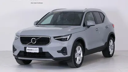 Usata Volvo XC40 Core 163 CV (119 kW) 2025 Grigio SUV