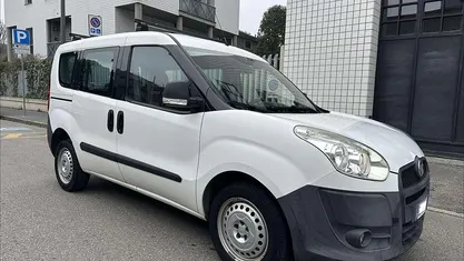 Usata Fiat Doblò Emotion 95 CV (69 kW) 2011 Monovolume