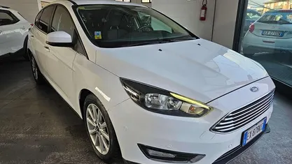 Usata Ford Focus S 120 CV (88 kW) 2015 Bianco Berlina