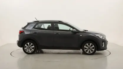 Usata Kia Stonic Style 100 CV (73 kW) 2022 Grigiogrigio SUV
