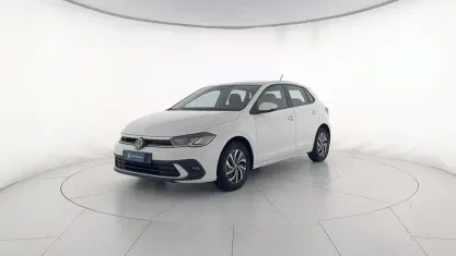 Usata VW Polo Life 95 CV (69 kW) 2023 Pure white Utilitaria