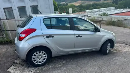 Usata Hyundai i20 Classic 78 CV (57 kW) 2012 Argento Utilitaria