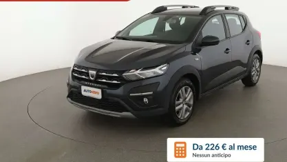 Usata Dacia Sandero Comfort 91 CV (66 kW) 2021 Grigio Utilitaria