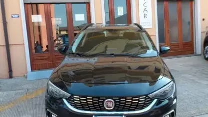 Usata Fiat Tipo Business 120 CV (88 kW) 2020 Nero Station wagon