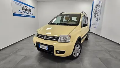 Usata Fiat Panda 4x4 Climbing 60 CV (44 kW) 2004 Giallo Utilitaria