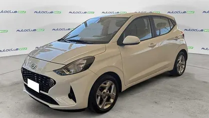 Bianco Usata 2023 Hyundai i10 Due volumi | 11.900 € (Buon prezzo)