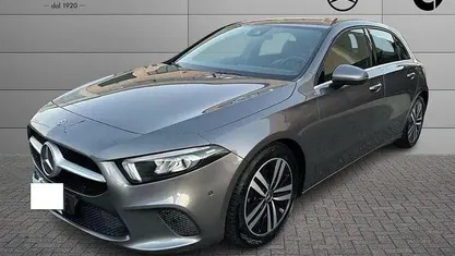 Usata Mercedes A180 116 CV (85 kW) 2021 Grigio Berlina
