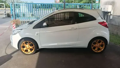 Usata Ford Ka Titanium 75 CV (55 kW) 2013 Bianco Utilitaria