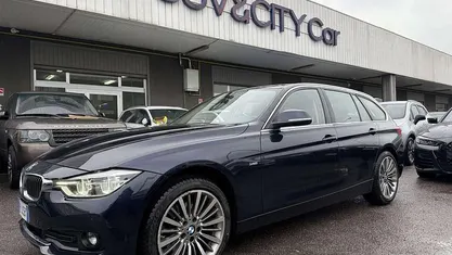 Usata BMW 320 Luxury Line 190 CV (139 kW) 2017 Blu/azzurro Station wagon