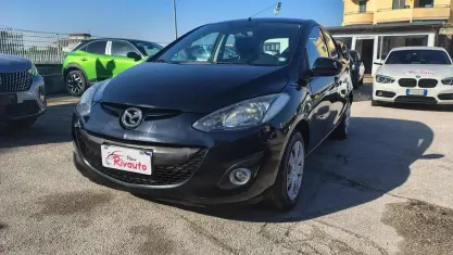 Usata Mazda 2 Trendy 75 CV (55 kW) 2013 Nero Utilitaria
