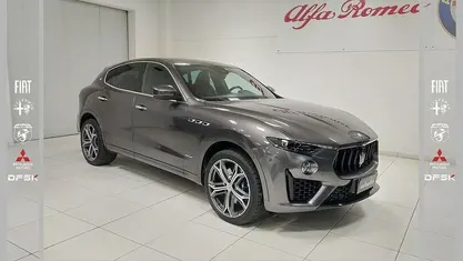 Usata Maserati Levante 430 CV (316 kW) 2020 Grigio scuro SUV
