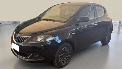 Nero Usata 2022 Lancia Ypsilon Gold Due volumi | 11.500 € (Buon prezzo)