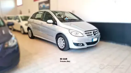 Usata Mercedes B160 Premium 95 CV (69 kW) 2011 Grigio Utilitaria