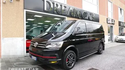 Usata VW T6 150 CV (110 kW) 2016 Nero pastello Furgone