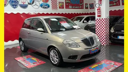 Usata Lancia Ypsilon 60 CV (44 kW) 2009 Grigio Utilitaria