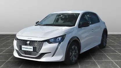 Bianco Usata 2022 Peugeot e-208 Allure Due volumi | 16.200 € (Buon prezzo)